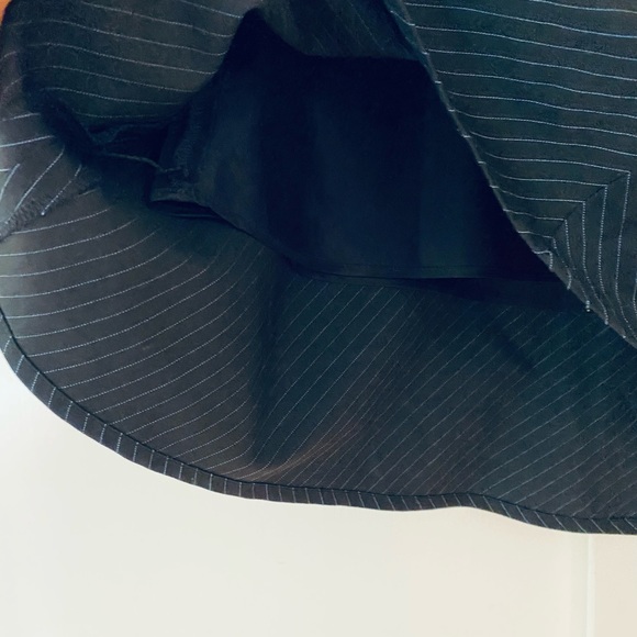 Ann Taylor - flounce pencil skirt - Picture 4 of 10